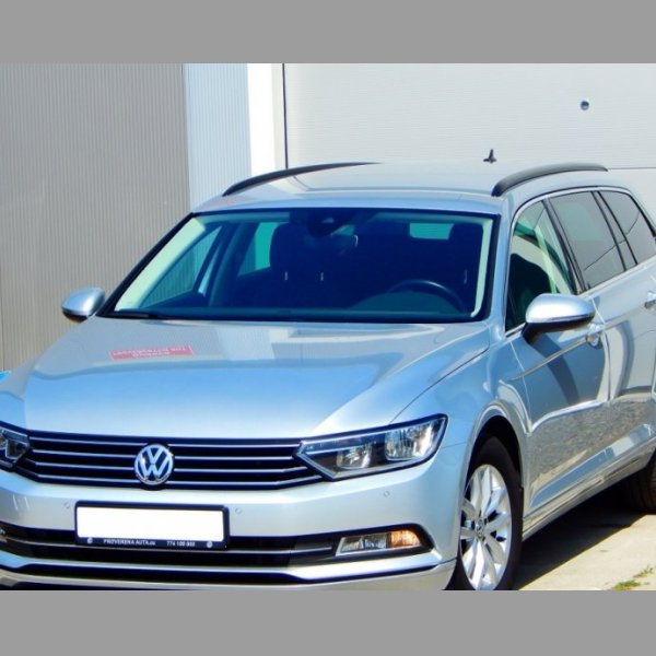 VW PASSAT B8 2.0TDI 110kw, COMFORTLINE, NAVI, ACC, 4x VYHREV