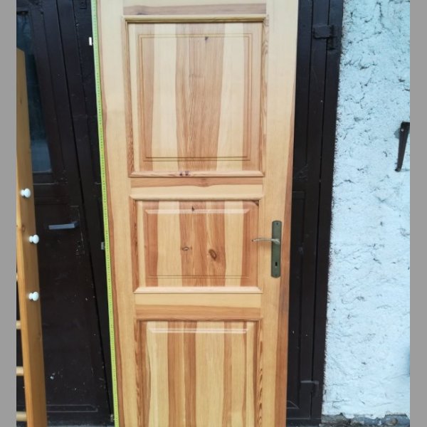 Interiérové dveře s obložkou, borovice masiv