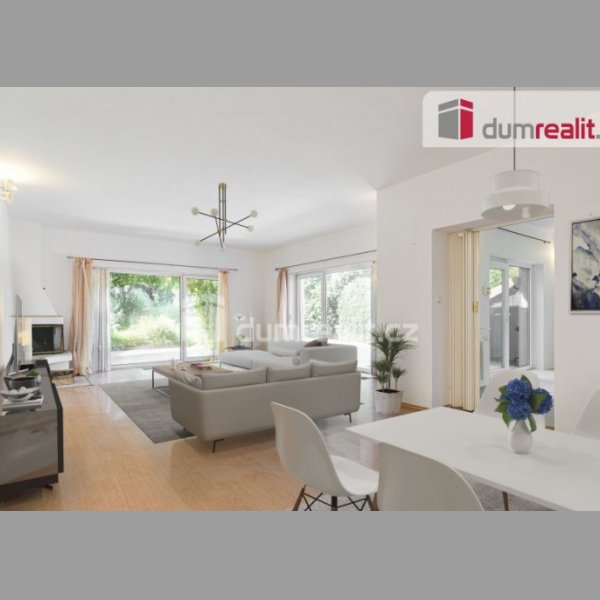 Prodej rodinného domu 215 m², pozemek 1540 m²