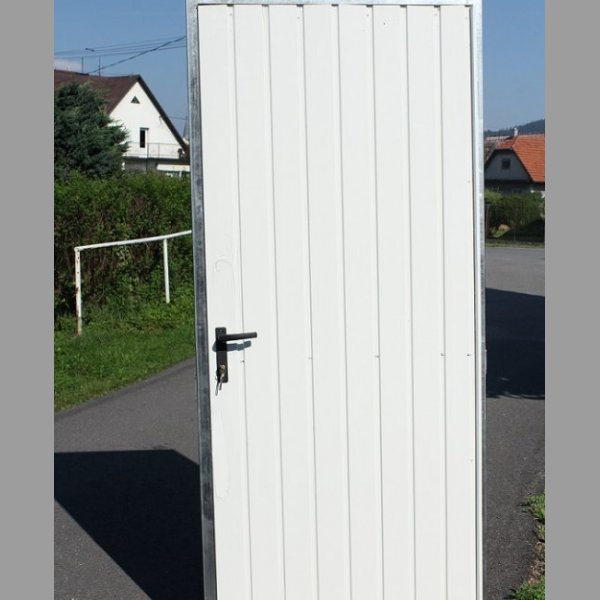 Plechové dveře š.80 x 200 cm,RAL 9010,pravé